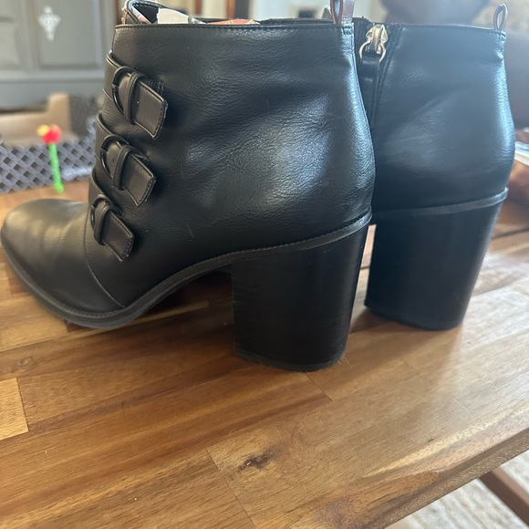 Dr. Scholl’s “Leave It” Bootie~ Black 9M - Picture 5 of 6